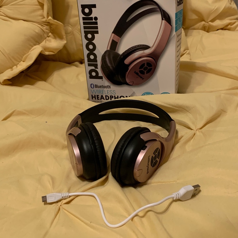 Bluetooth headphones